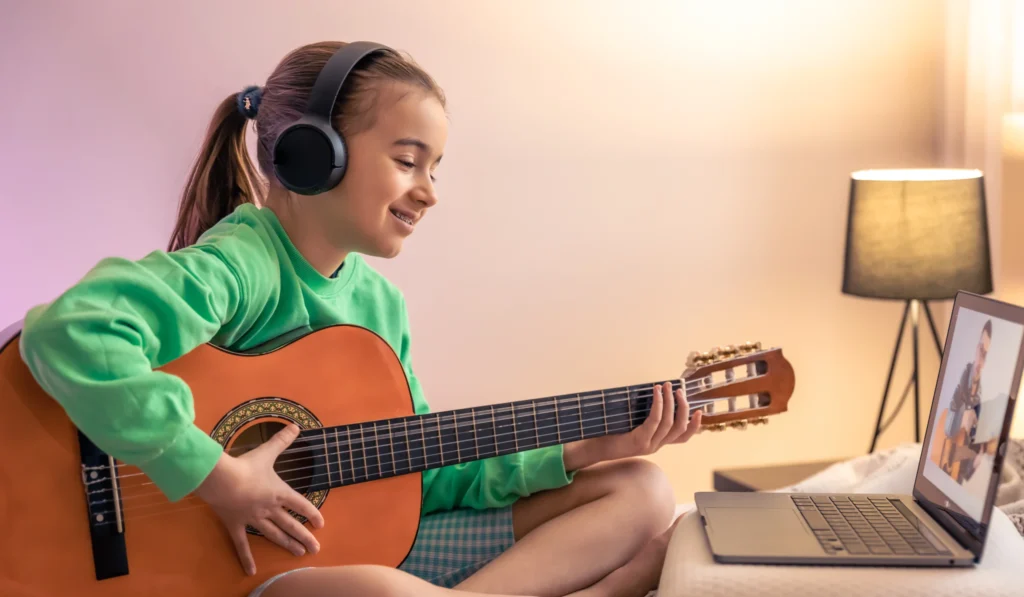 Learn guitar online with professional guitar teachers