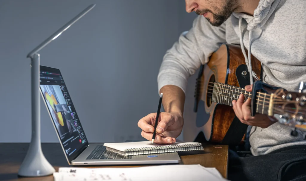 Guitar tutor providing online guitar lessons for students across the UK